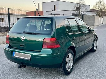 VW Golf IV 2.3 VR5 AUTOMAT - 4