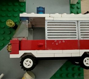 Lego 6380 Classic Town Emergency Treatment Center - 4