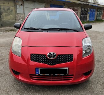 Toyota Yaris 1,0 , 51kw, 5d. hatchback, 5-st. manuál - 4