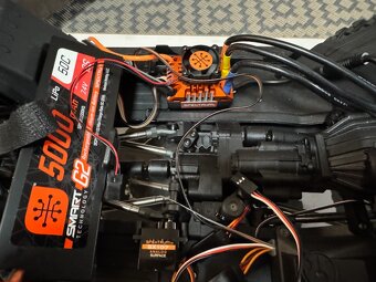 Predám Axial SCX10 III Jeep JLU Wrangler 1:10 4WD - 4