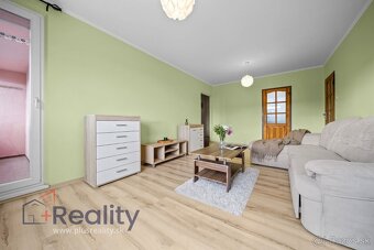 Svetlý 3 izbový byt s balkónom v centre mesta Dunajská Stred - 4