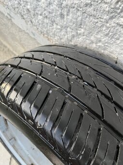 Ford 5x108 235/45R17 - 4