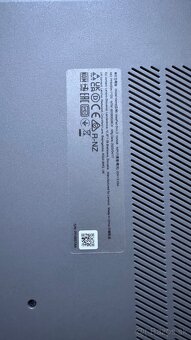 Lenovo IdeaPad Slim 3 15IAN8 - 4