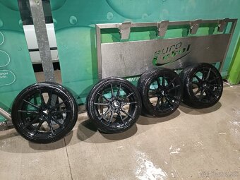 Hliníkové disky Japan racing JR21 4x100 / 4x114 R17 7J ET35 - 4