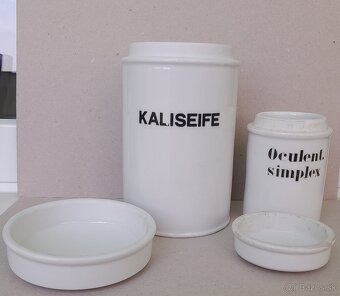 Lekárnické dózy. - 4