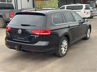 VW Passat B8 2.0 TDi dsg Golf Škoda octavia superb Seat Leon - 4