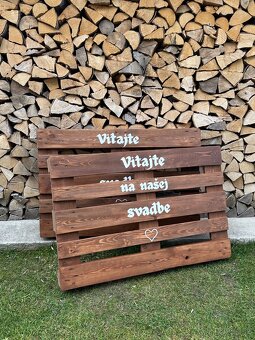Palety s nápisom Vitajte na našej svadbe🖤 - 4