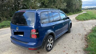 Volkswagen Cross Touran 2.0 TDI DSG - 4
