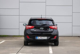 Hyundai i30 1.6 CRDi DOHC 16V Comfort - 4