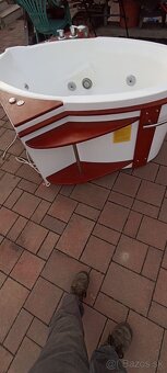 Kupelňova vaňa s hydromasažou - 4