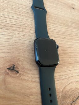 Apple Watch SE - 4
