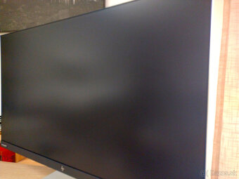 monitor HP E27q G4 a polohovatelny podstavec - 4