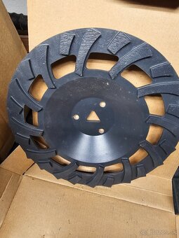 brusky diamantovy kotuc PCD segmenty na beton bruska - 4