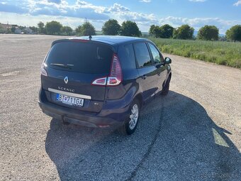 Renault Megane Scenic 1.5 - 4