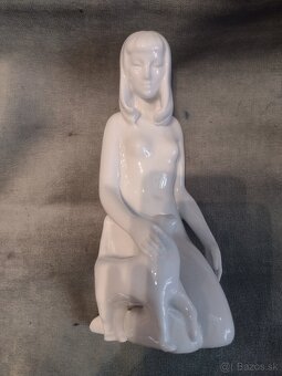 Soška Žena s mačkou - 4