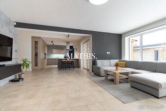 Rezervované - Na predaj exkluzívna novostavba len 16 km od K - 4