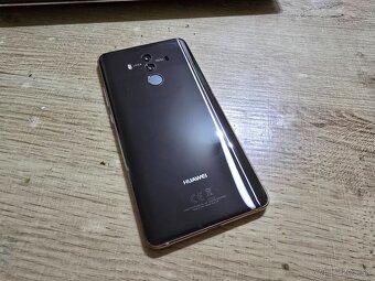 Huawei Mate 10 pro 128gb v super stave s krasnym super amole - 4