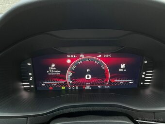 Predám Škoda Karoq 1,5 Tsi Sportline - 4