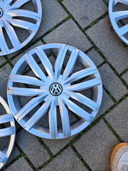 Volkswagen Puklice / Kryty kolies R16 2K5601147 - 4