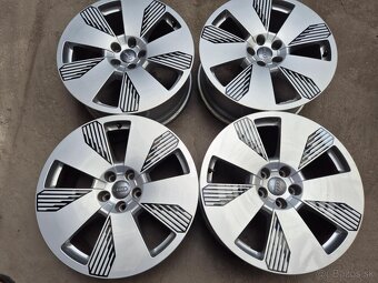 5x112 r19 ET34 x 8J elektróny originál AUDI - 4