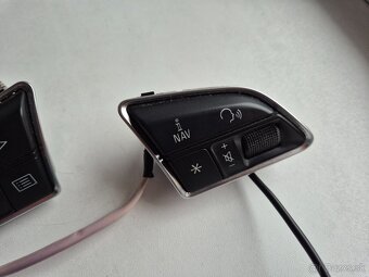 MULTIFUNKČNÉ TLAČIDLÁ AUDI NA VOLANT - 4