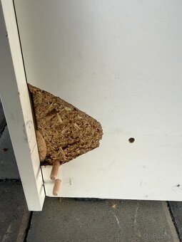 Predám skriňu so zrkadlom - 4