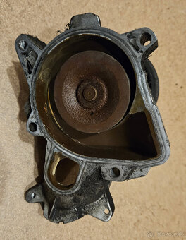 Bmw M57N M47N vodna pumpa, termostat - 4