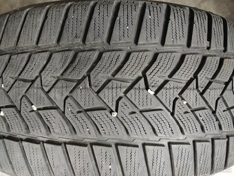 235/45R18 - 4