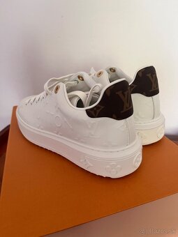 Predám original tenisky LOUIS VUITTON biele č.38 - 4