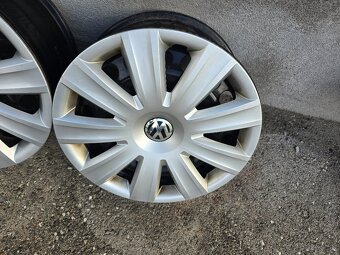 Vw plechové disky 5x112 r16 + org. VW Puklice r16 - 4
