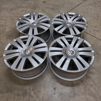 Hliníkové Volkswagen disky 5x112 R16 7J ET45 - 4