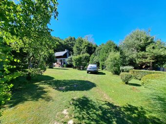 Predáme krásnu chatu s úžasným pozemkom 889m2 v Jelenci - 4