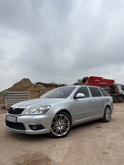 Škoda Octavia 2 RS DSG - 4
