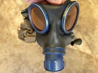 Nemecká plynová maska REZERVOVANA - 4