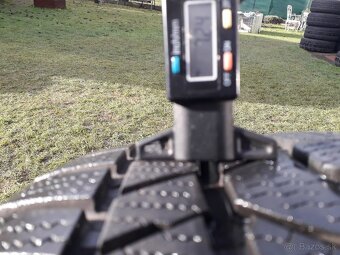 225/40 r18 zimne pneumatiky - 4