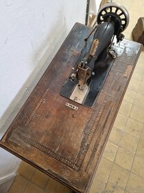 PREDÁM starožitný šijací stroj - 4