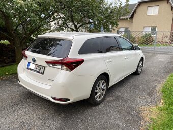 Toyota Auris 1.8i HYBRID, rok 12/2018, naj.92xxx km - 4