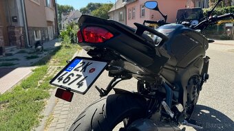 Yamaha FZ8 - 4