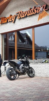 Kawasaki Z750 - 4