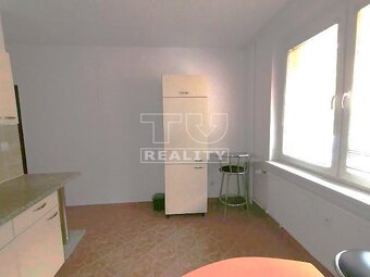 NA PREDAJ 2- IZBOVÝ BYT V TRENČ. TEPLICIACH, SNP 67 M2 S... - 4