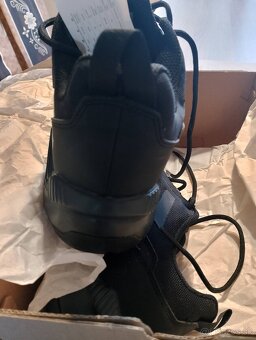Predám Adidas terex botasky - 4