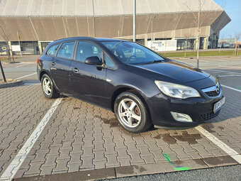 Opel astra J combi - 4