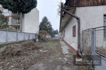 Hradská ul. (pri Estonskej ul.), pozemok so staršou budovou - 4