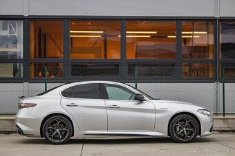 Alfa Romeo Giulia 2.0 Turbo Veloce AT AWD - AJ NA SPLÁTKY - 4
