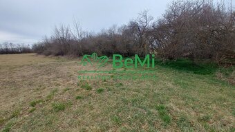 Predaj pozemok 2893m2 polosamota obec Poľný Kesov pri NR(209 - 4