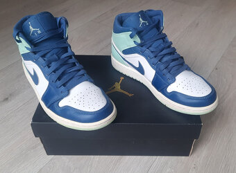 Tenisky NIKE AIR JORDAN 1 MID - 4