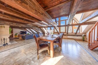 Jedinečný podkrovný mezonet v historickom Esterháziho paláci - 4