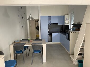Chorvátsko, 1-izbový apartmán len 100 m od pláže pri Splite - 4