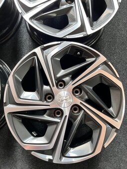 5x114,3 R16 Originál Hyundai i30 - TOP STAV - 4
