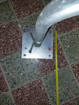 Konzola satelitnej paraboly - 4